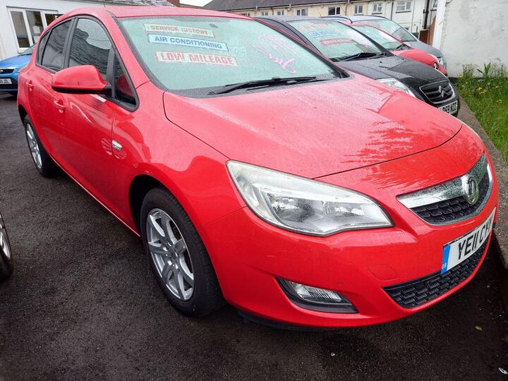 Vauxhall Astra 1.6 16v Exclusiv Euro 5 5dr