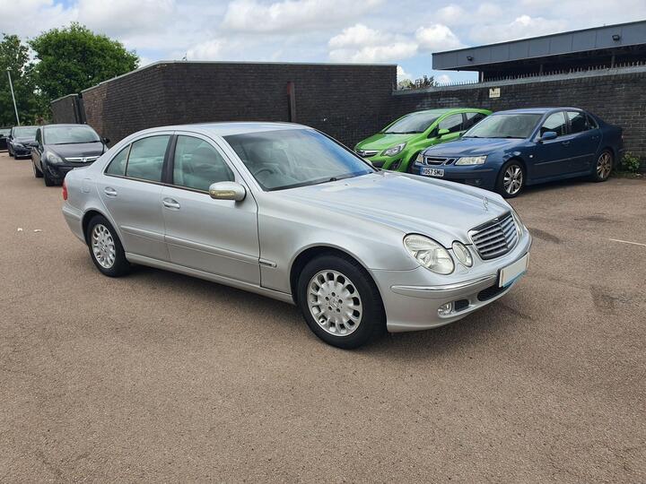 Mercedes-Benz E Class 2.1 E220 CDI Elegance 4dr