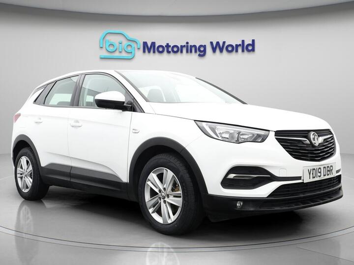 Vauxhall Grandland X 1.2 Turbo SE Euro 6 (s/s) 5dr