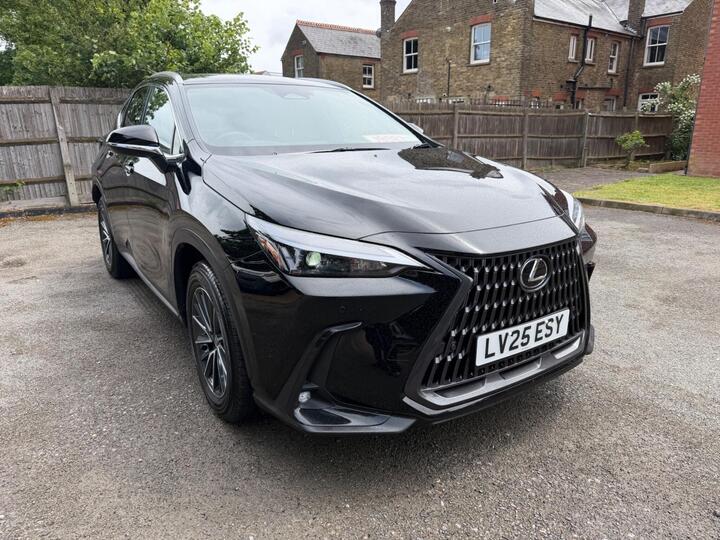 Lexus NX 2.5 450h+ 18.1kWh Premium E-CVT 4WD Euro 6 (s/s) 5dr