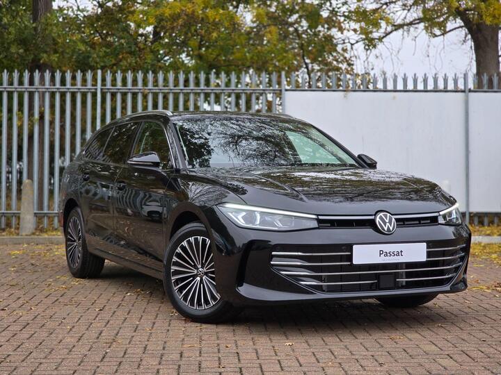 Volkswagen Passat 1.5 ETSI MHEV Elegance DSG Euro 6 (s/s) 5dr