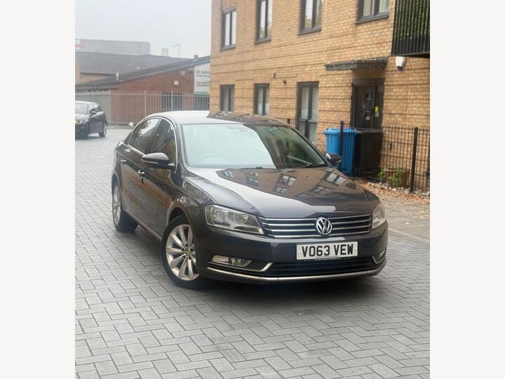 Volkswagen Passat 2.0 TDI BlueMotion Tech Highline Euro 5 (s/s) 4dr Volkswagen Passat 2.0 TDI BlueMotion Tech Highline Euro 5 (s/s) 4dr