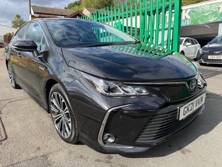 Toyota Corolla 1.8 VVT-h Design CVT Euro 6 (s/s) 4dr