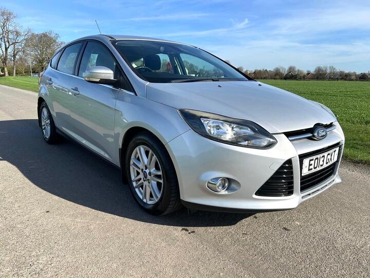 Ford Focus 1.0T EcoBoost Titanium Euro 5 (s/s) 5dr
