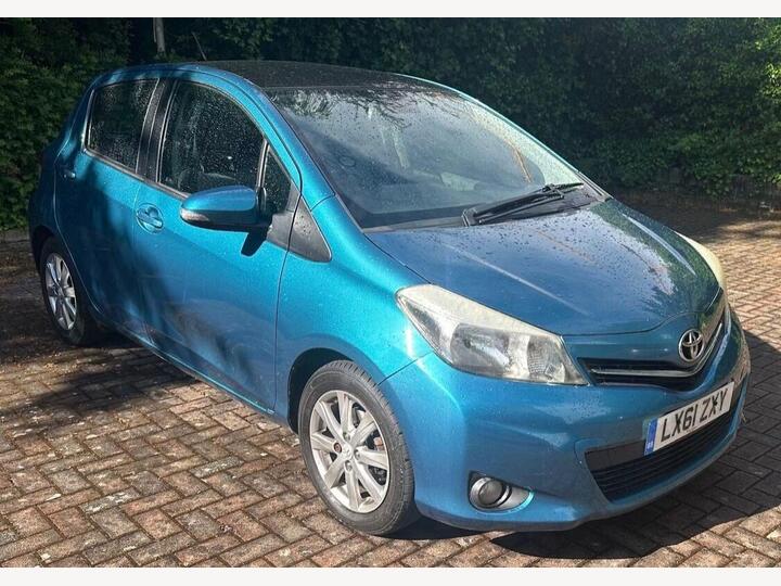 Toyota Yaris 1.33 Dual VVT-i T Spirit Euro 5 (s/s) 5dr