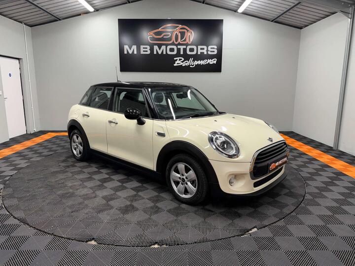 MINI HATCH 1.5 Cooper Euro 6 (s/s) 5dr