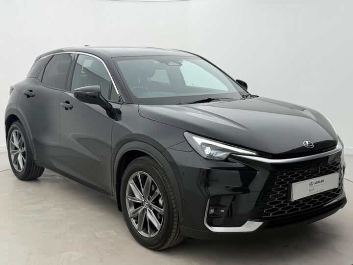 Lexus LBX 1.5 VVT-iE Takumi E-CVT Euro 6 (s/s) 5dr