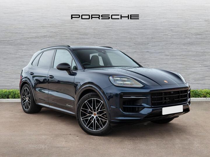 Porsche Cayenne 3.0 V6 E-Hybrid 25.9kWh Black Edition TiptronicS 4WD Euro 6 (s/s) 5dr