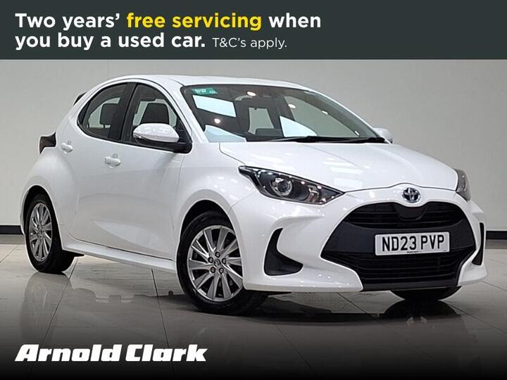 Toyota Yaris 1.5 VVT-h Icon E-CVT Euro 6 (s/s) 5dr Toyota Yaris 1.5 VVT-h Icon E-CVT Euro 6 (s/s) 5dr
