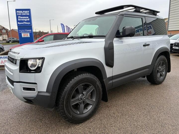 Land Rover DEFENDER 3.0 D200 MHEV Hard Top SUV Auto 4WD SWB Euro 6 (s/s) 3dr