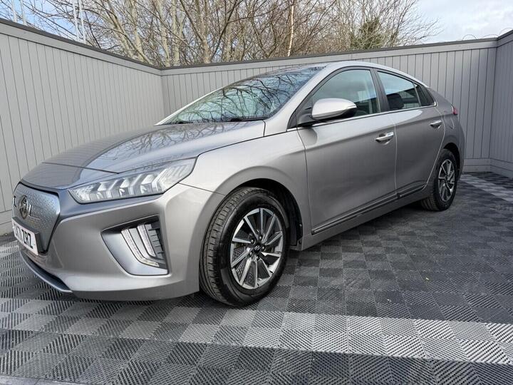 Hyundai IONIQ 38.3kWh Premium Auto 5dr Hyundai IONIQ 38.3kWh Premium Auto 5dr