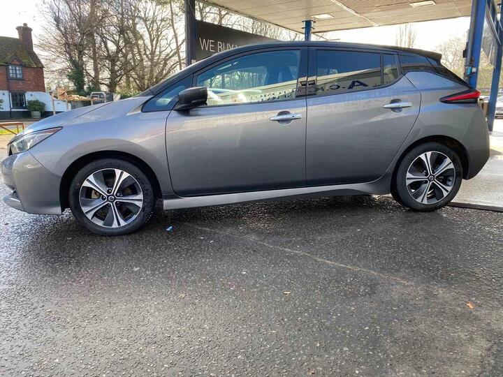 Nissan Leaf 40kWh Tekna Auto 5dr