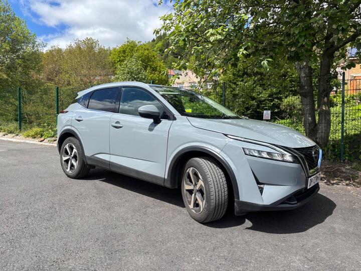 Nissan Qashqai 1.3 DIG-T MHEV N-Connecta XTRON Euro 6 (s/s) 5dr