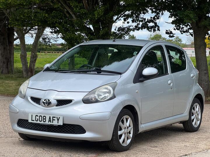 Toyota AYGO 1.0 VVT-i Platinum Euro 4 5dr