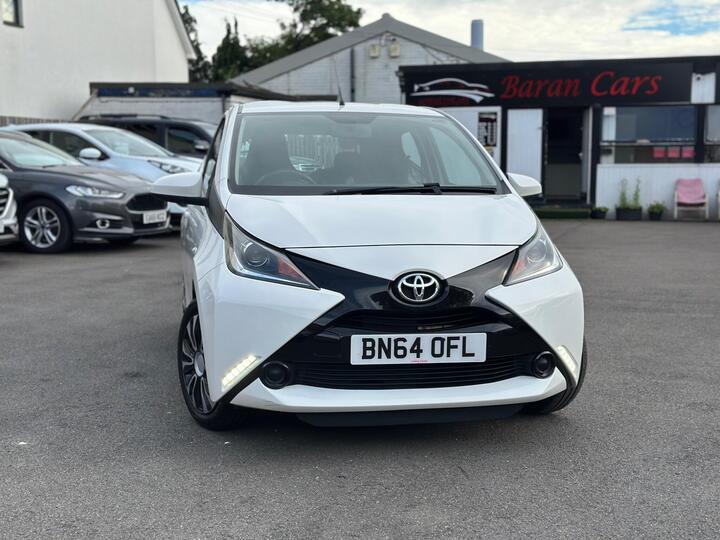 Toyota AYGO 1.0 VVT-i X-play Euro 5 5dr Euro 5