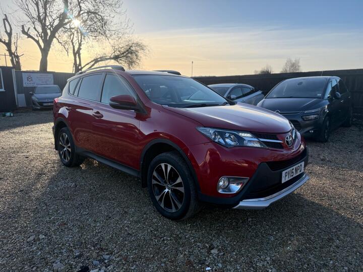 Toyota RAV4 2.2 D-CAT Invincible Auto 4WD Euro 5 5dr