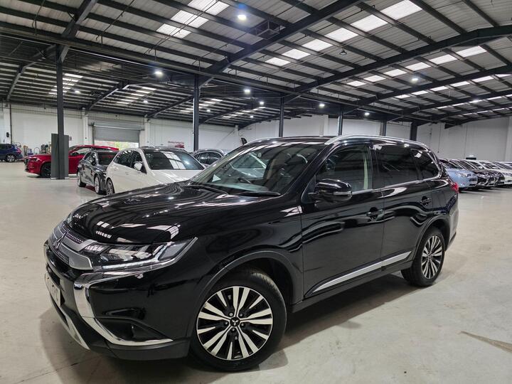 Mitsubishi Outlander 2.0 MIVEC Exceed CVT 4WD Euro 6 (s/s) 5dr Mitsubishi Outlander 2.0 MIVEC Exceed CVT 4WD Euro 6 (s/s) 5dr