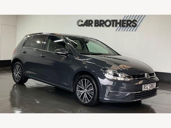 Volkswagen GOLF 1.6 TDI BlueMotion Tech SE Nav Euro 6 (s/s) 5dr