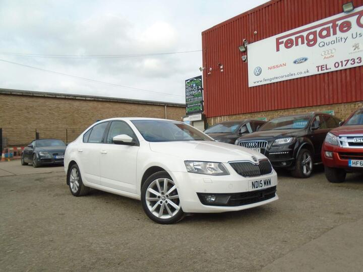 Skoda Octavia 1.6 TDI Elegance Euro 5 (s/s) 5dr