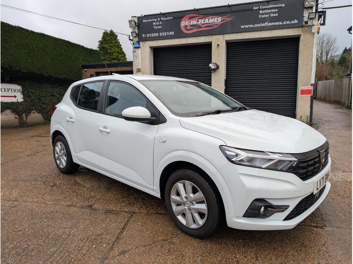 Dacia Sandero 1.0 TCe Comfort Euro 6 (s/s) 5dr Dacia Sandero 1.0 TCe Comfort Euro 6 (s/s) 5dr