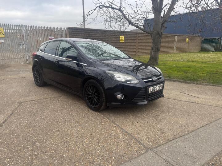 Ford Focus 1.0T EcoBoost Zetec Euro 5 (s/s) 5dr