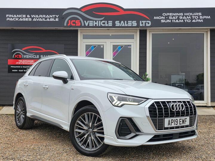 Audi Q3 1.5 TFSI CoD 35 S Line S Tronic Euro 6 (s/s) 5dr
