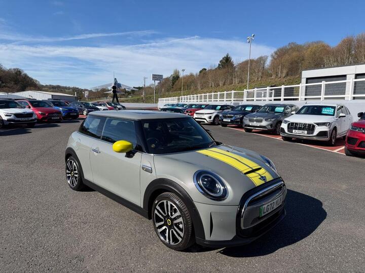 MINI Electric Hatch Cooper SE 32.6kWh Level 3 Auto 3dr MINI Electric Hatch Cooper SE 32.6kWh Level 3 Auto 3dr