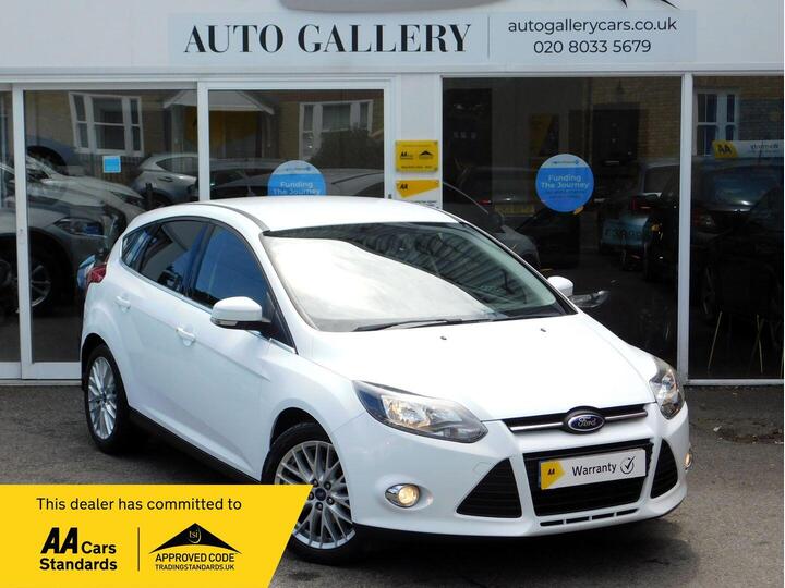 Ford Focus 1.0T EcoBoost Zetec Euro 5 (s/s) 5dr