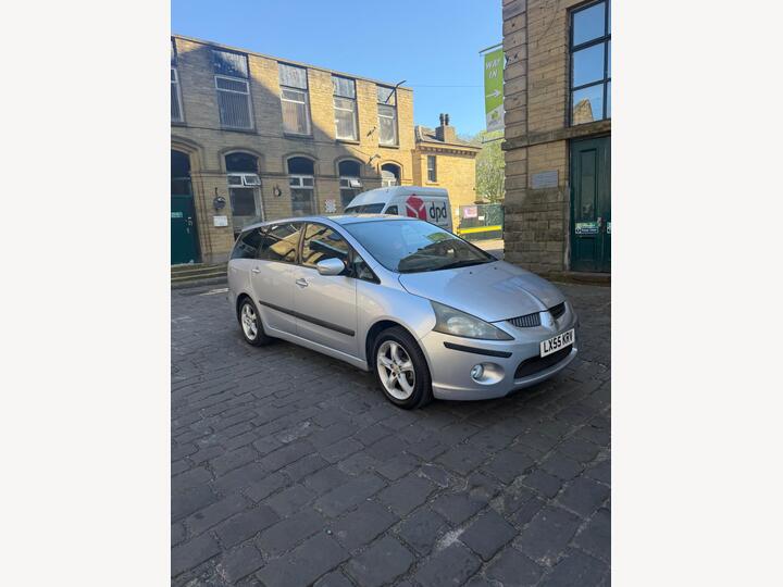 Mitsubishi Grandis 2.4 Classic 5dr