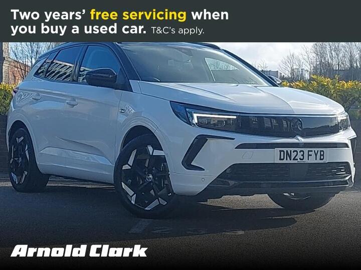 Vauxhall Grandland 1.6 14.2kWh GSe Auto AWD Euro 6 (s/s) 5dr