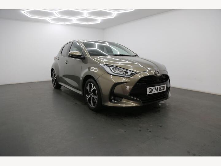 Toyota Yaris 1.5 VVT-h Design E-CVT Euro 6 (s/s) 5dr