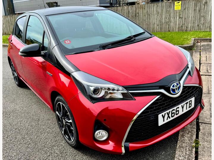 Toyota Yaris 1.5 VVT-h Design E-CVT Euro 6 5dr