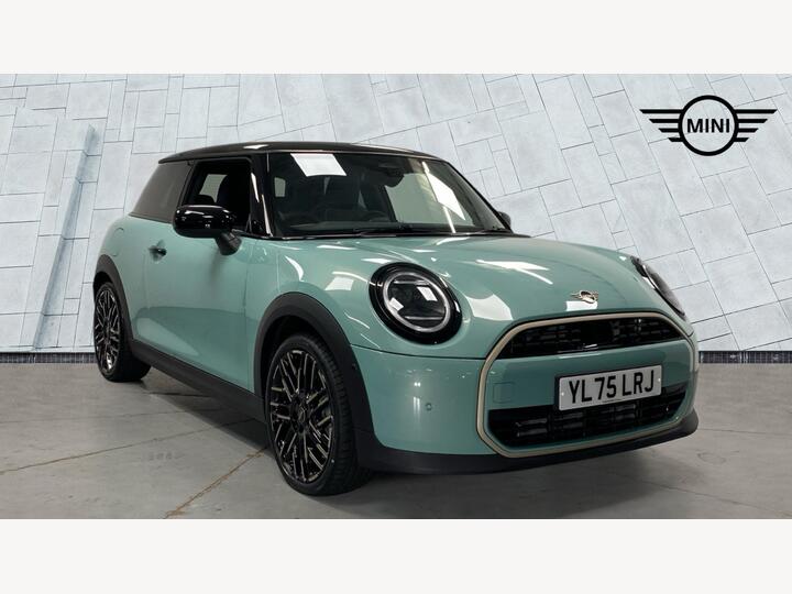 MINI Cooper 1.5C Exclusive Steptronic Euro 6 (s/s) 3dr