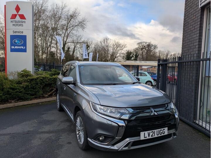 Mitsubishi Outlander 2.4h TwinMotor 13.8kWh Dynamic CVT 4WD Euro 6 (s/s) 5dr Mitsubishi Outlander 2.4h TwinMotor 13.8kWh Dynamic CVT 4WD Euro 6 (s/s) 5dr