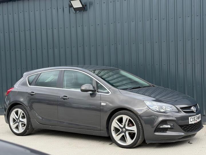 Vauxhall Astra 1.4T 16v Limited Edition Euro 5 5dr