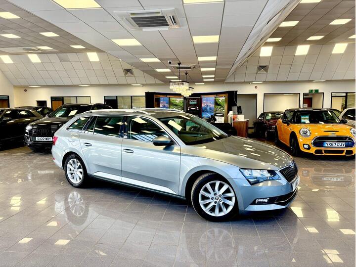 Skoda SUPERB 1.6 TDI SE Euro 6 (s/s) 5dr Skoda SUPERB 1.6 TDI SE Euro 6 (s/s) 5dr