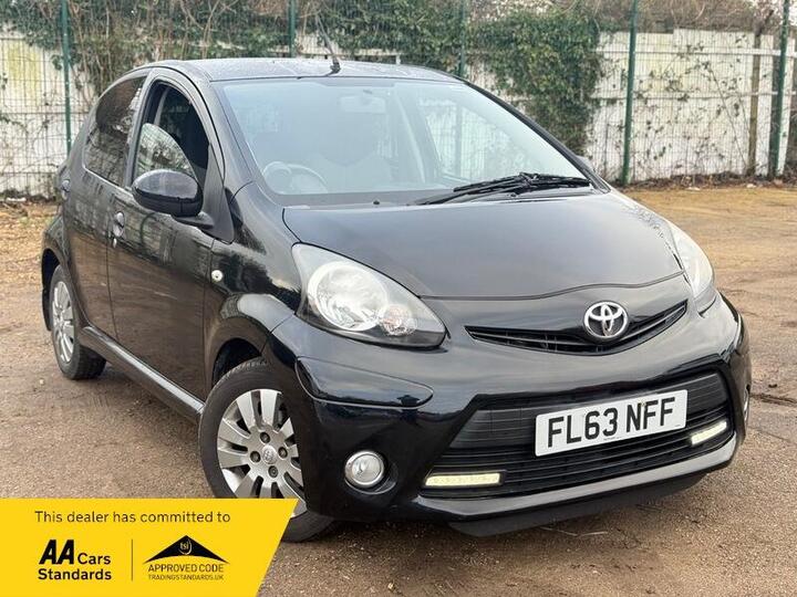 Toyota AYGO 1.0 VVT-i Mode Euro 5 5dr