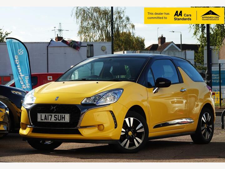 DS AUTOMOBILES DS 3 1.2 PureTech Chic Euro 6 3dr DS AUTOMOBILES DS 3 1.2 PureTech Chic Euro 6 3dr