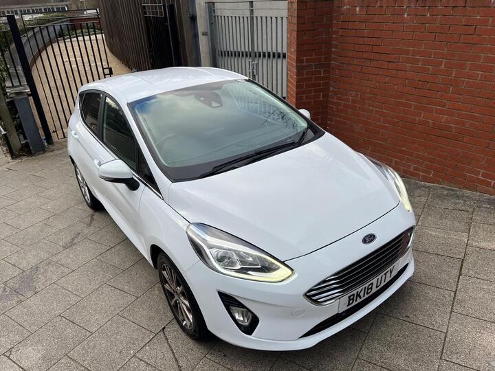 Ford Fiesta 1.0T EcoBoost Titanium Euro 6 (s/s) 5dr