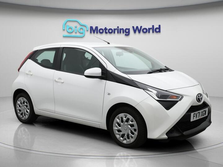Toyota AYGO 1.0 VVT-i X-play Euro 6 (s/s) 5dr