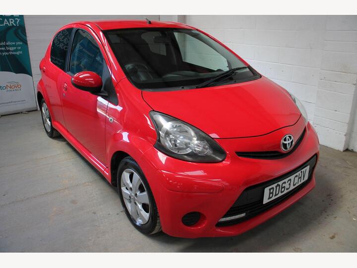 Toyota AYGO 1.0 VVT-i Move Euro 5 5dr