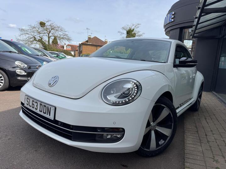 Volkswagen Beetle 2.0 TSI Turbo Black Euro 5 3dr Volkswagen Beetle 2.0 TSI Turbo Black Euro 5 3dr