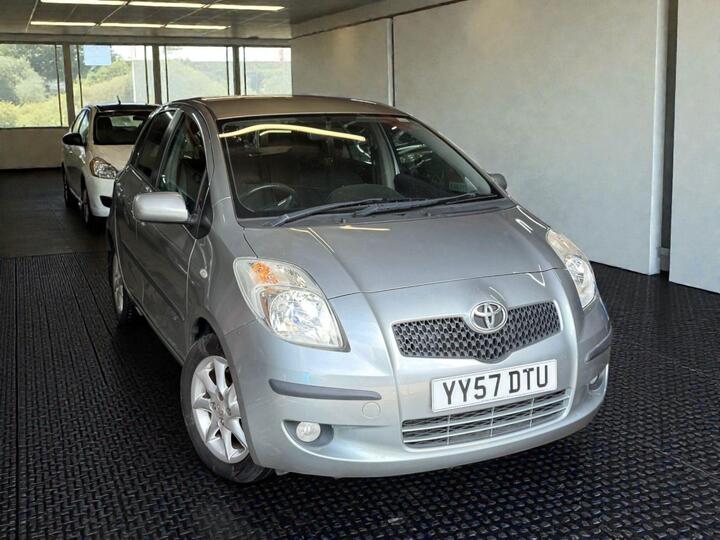 Toyota Yaris 1.3 VVT-i SR 5dr