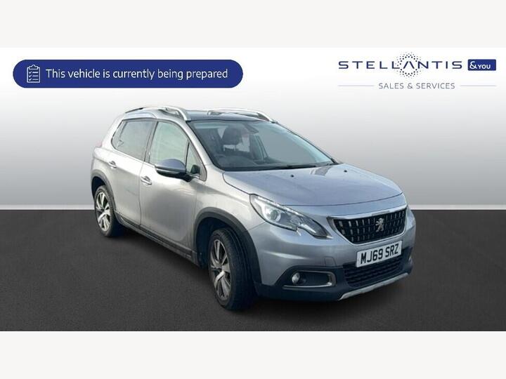 Peugeot 2008 1.2 PureTech Allure Premium Euro 6 (s/s) 5dr Peugeot 2008 1.2 PureTech Allure Premium Euro 6 (s/s) 5dr