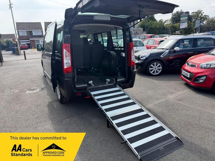 Peugeot EXPERT TEPEE 2.0 HDi Comfort L1 5dr (5/6 Seats)