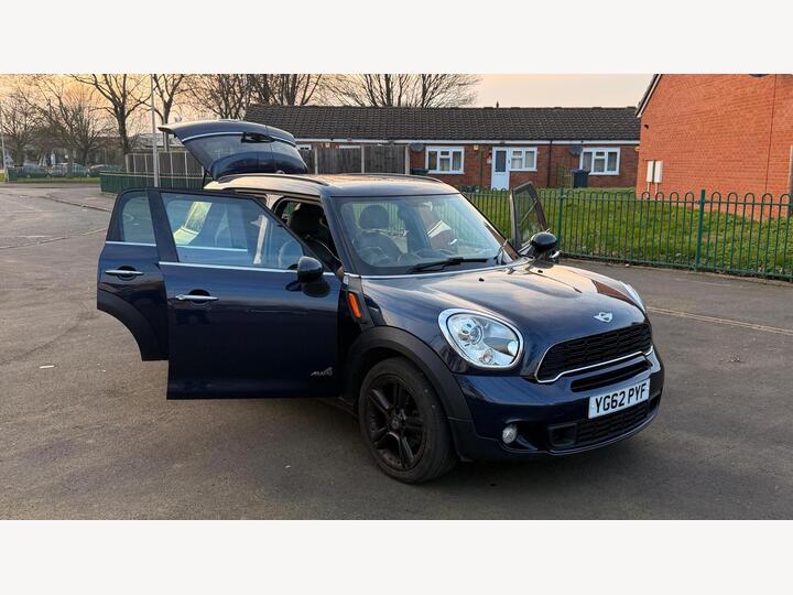 MINI Countryman 2.0 Cooper SD ALL4 Euro 5 (s/s) 5dr MINI Countryman 2.0 Cooper SD ALL4 Euro 5 (s/s) 5dr