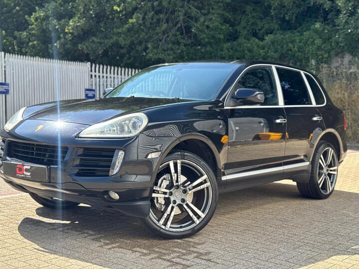 Porsche Cayenne 4.8 S Tiptronic S AWD 5dr