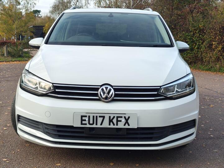 Volkswagen Touran 1.4 TSI SEL MPV 5dr Petrol DSG Euro 6 (s/s) (150 Ps) Volkswagen Touran 1.4 TSI SEL MPV 5dr Petrol DSG Euro 6 (s/s) (150 Ps)