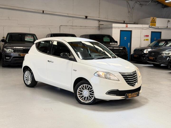 Chrysler Ypsilon 1.2 SE Euro 5 (s/s) 5dr
