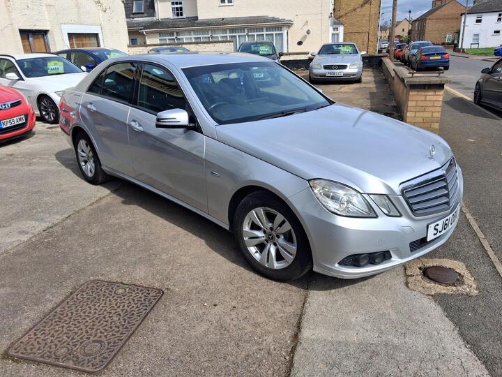 Mercedes-Benz E Class 2.1 E220 CDI BlueEfficiency SE Edition 125 G-Tronic+ Euro 5 (s/s) 4dr